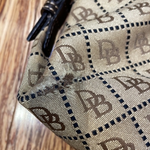Dooney & Bourke brown monogram shoulder bag - Picture 8 of 13